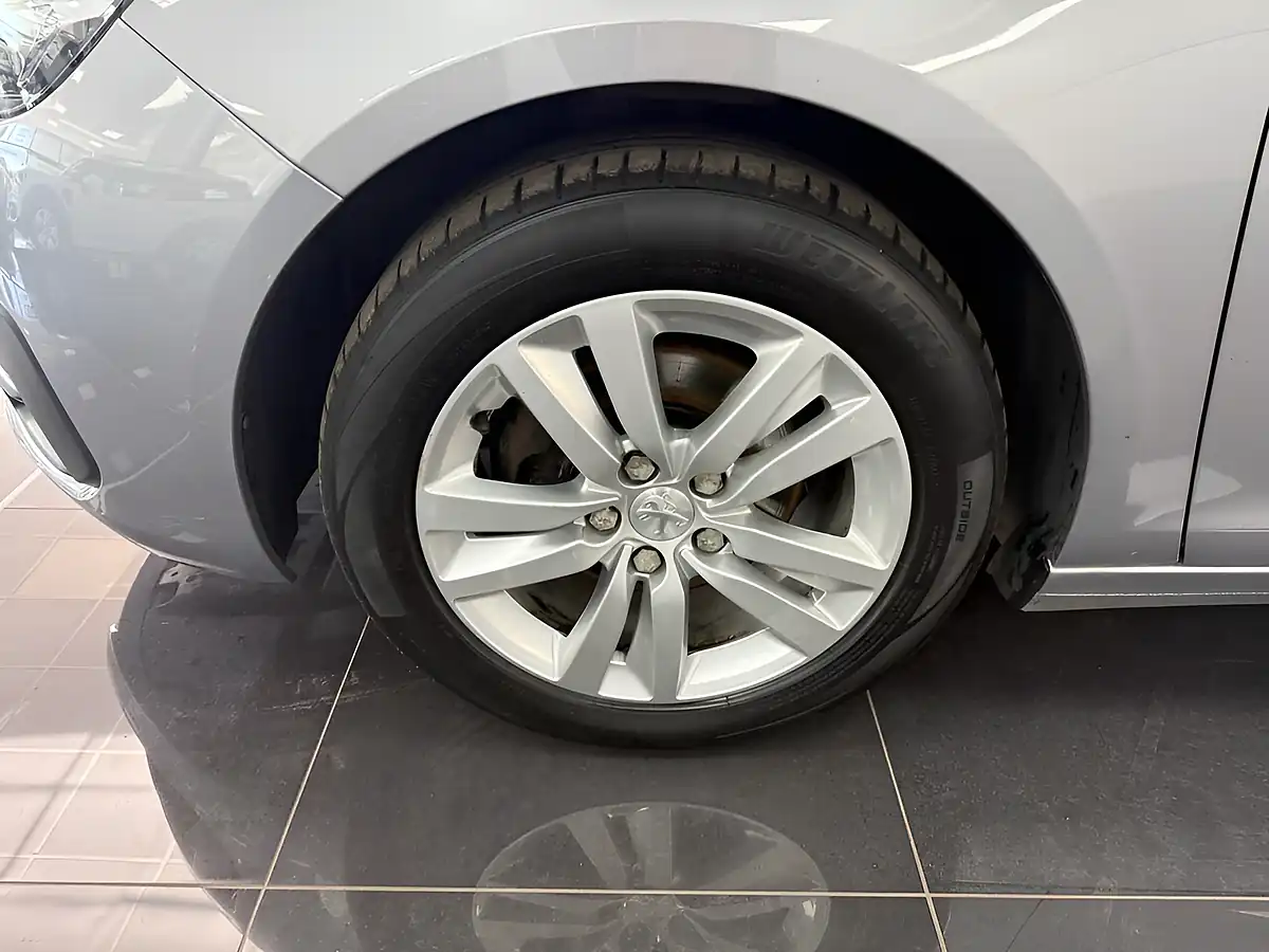 Used 2020 Peugeot 308 Sw Active Grey - Interior and Exterior details 18