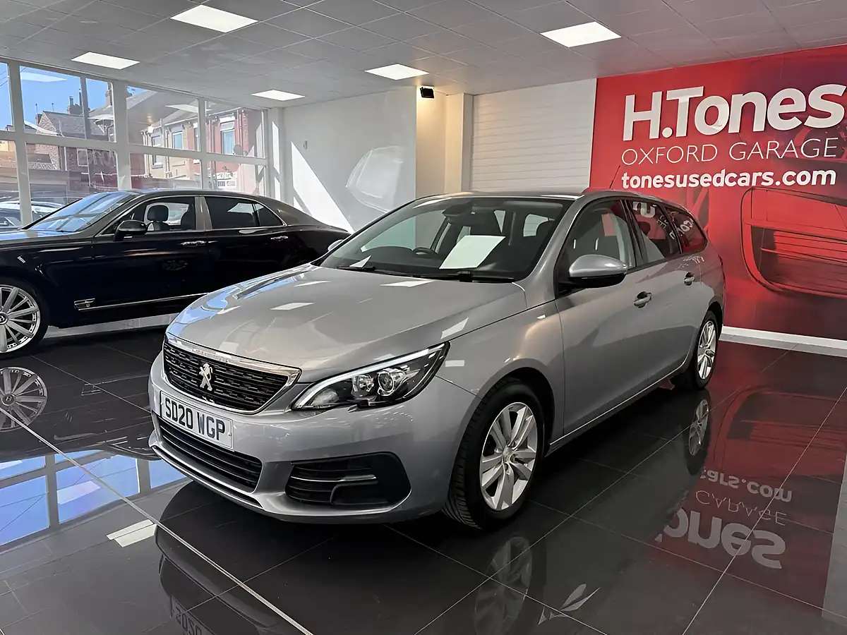 Used 2020 Peugeot 308 Sw Active Grey - Interior and Exterior details 19