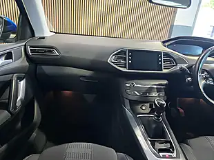 Used 2020 Peugeot 308 Sw Allure Blue - Interior and Exterior details 13