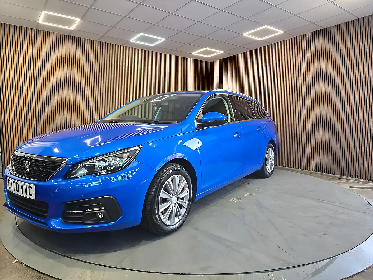 Used 2020 Peugeot 308 Sw Allure Blue - Interior and Exterior details 4