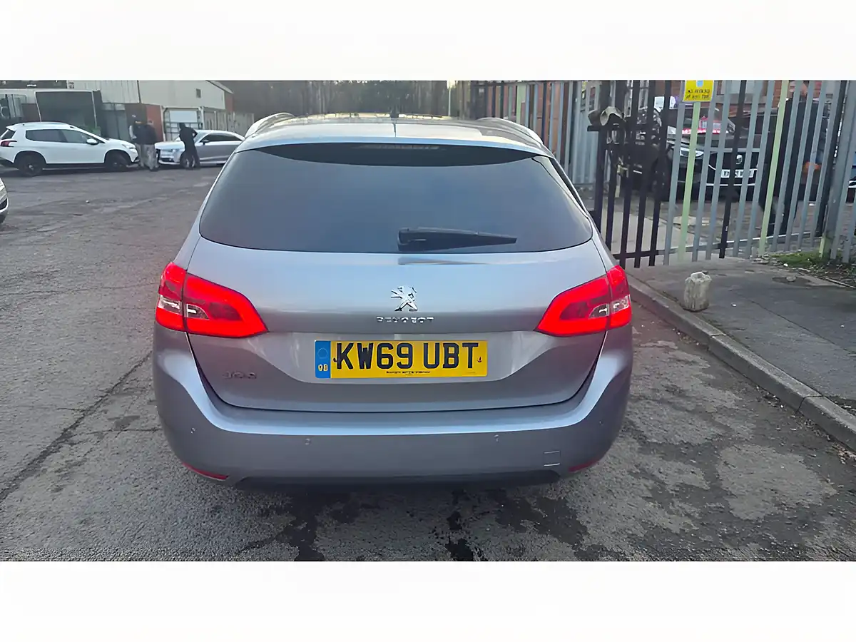 Used 2020 Peugeot 308 Sw Allure Grey - Interior and Exterior details 11