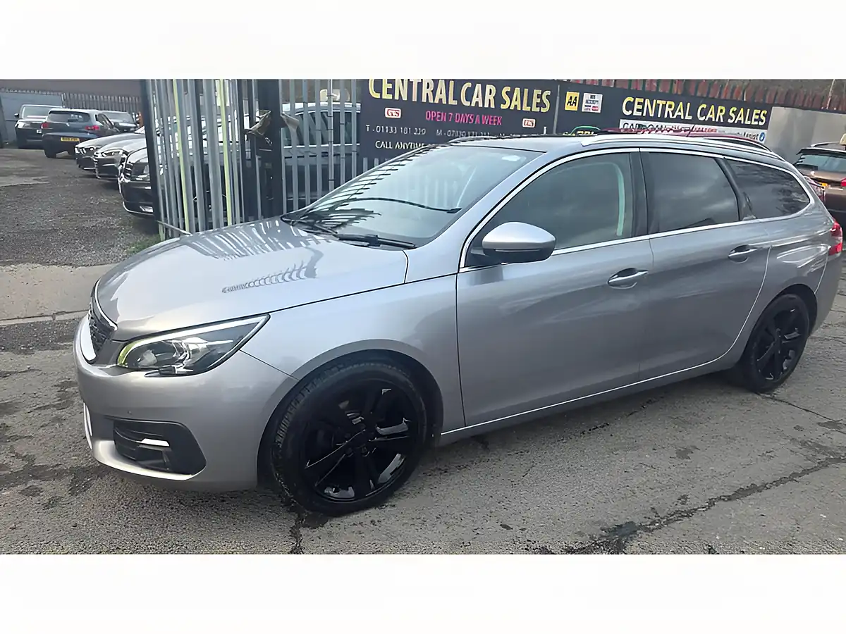 Used 2020 Peugeot 308 Sw Allure Grey - Interior and Exterior details 16