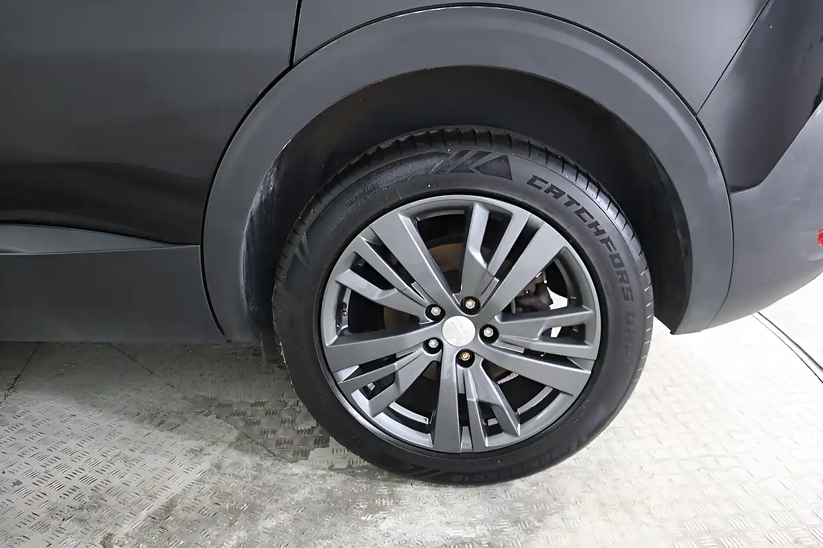 Used 2020 Peugeot 5008 Active Black - Interior and Exterior details 10