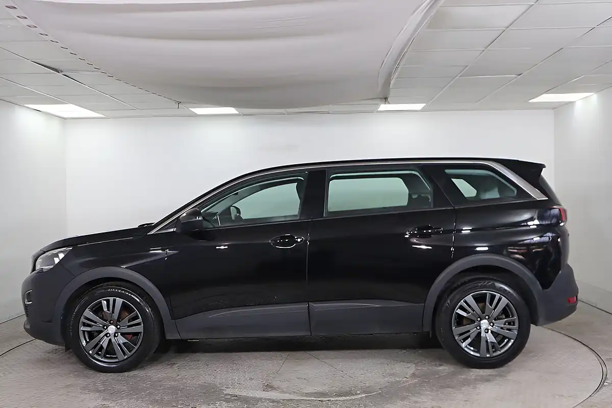 Used 2020 Peugeot 5008 Active Black - Interior and Exterior details 8
