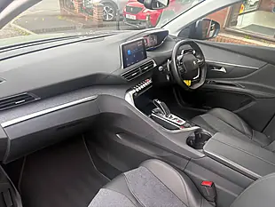 Used 2020 Peugeot 5008 Allure Grey - Interior and Exterior details 12