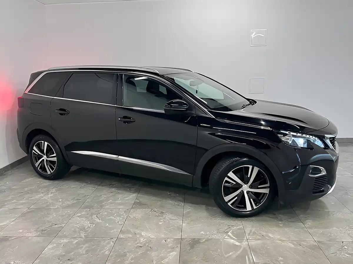 Used 2020 Peugeot 5008 GT Line Black - Interior and Exterior details 2