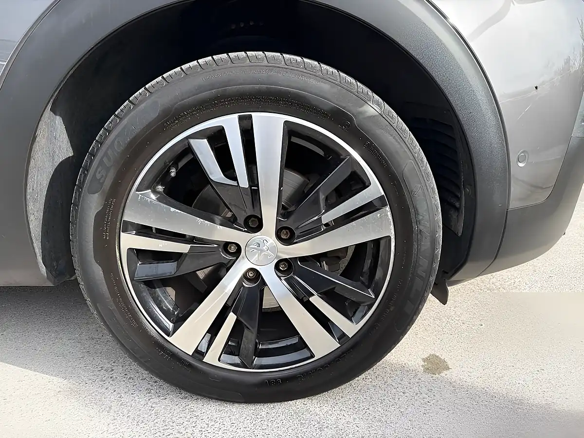 Used 2020 Peugeot 5008 GT Line Grey - Interior and Exterior details 20