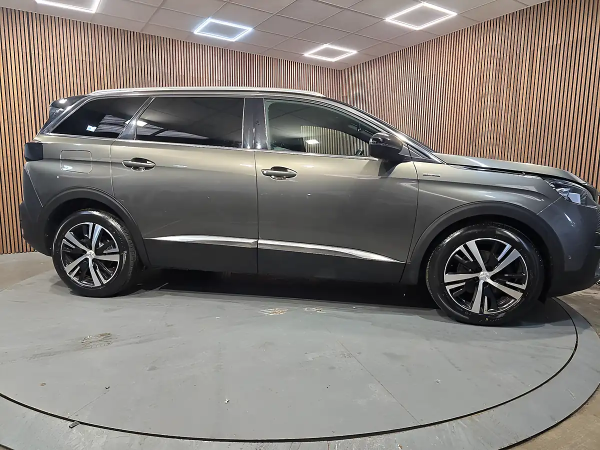 Used 2020 Peugeot 5008 GT Line Grey - Interior and Exterior details 2