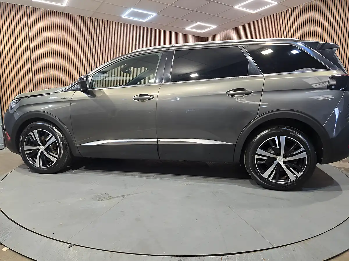 Used 2020 Peugeot 5008 GT Line Grey - Interior and Exterior details 6