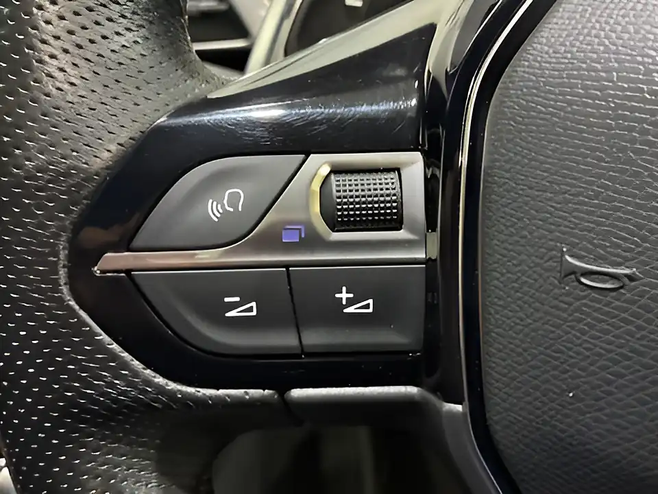 Used 2020 Peugeot 5008 GT Line Premium Black - Interior and Exterior details 13
