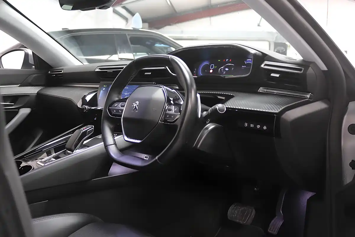 Used 2020 Peugeot 508 Allure Grey - Interior and Exterior details 10