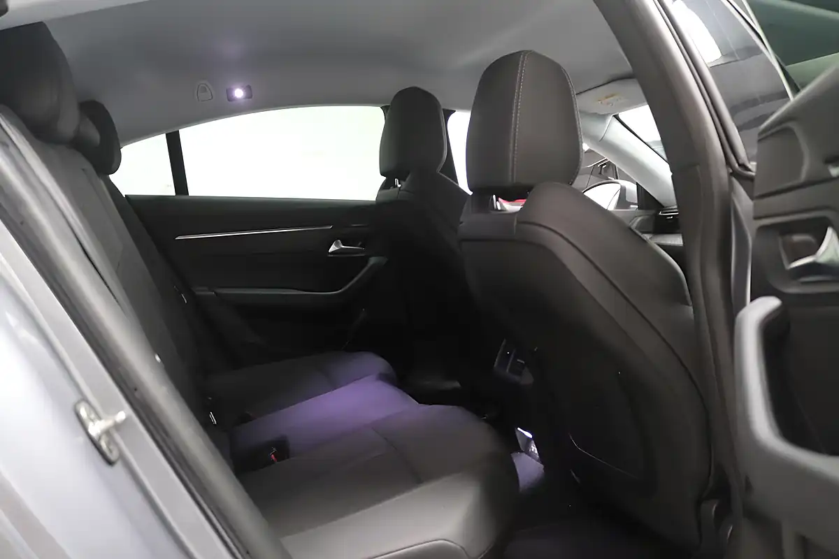 Used 2020 Peugeot 508 Allure Grey - Interior and Exterior details 12