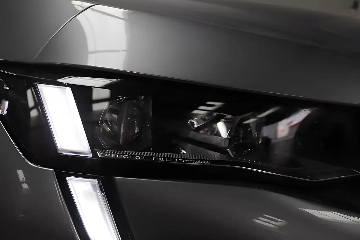 Used 2020 Peugeot 508 Allure Grey - Interior and Exterior details 6