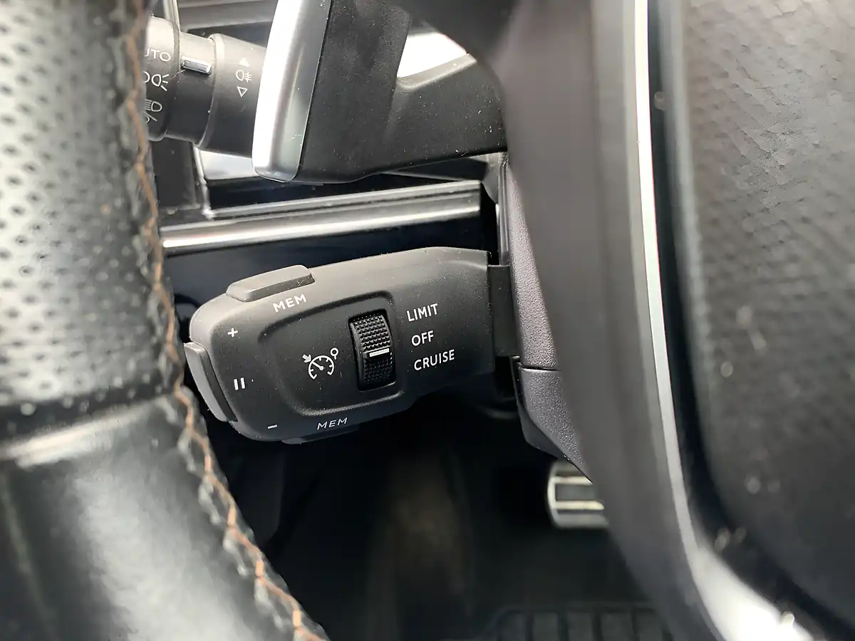 Used 2020 Peugeot 508 Sw GT Line Blue - Interior and Exterior details 13