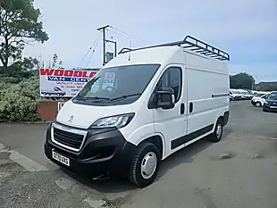 Used 2020 Peugeot Boxer 335 Pro White - Interior and Exterior details 4