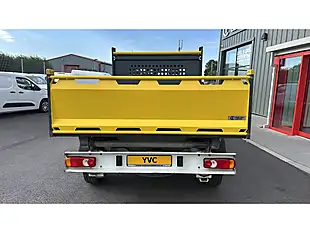 Used 2020 Peugeot Boxer Chassis Cab White - Interior and Exterior details 11