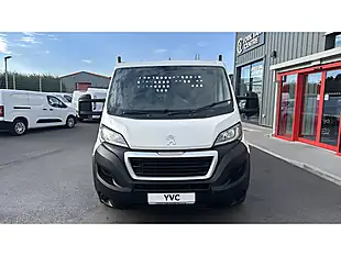 Used 2020 Peugeot Boxer Chassis Cab White - Interior and Exterior details 4