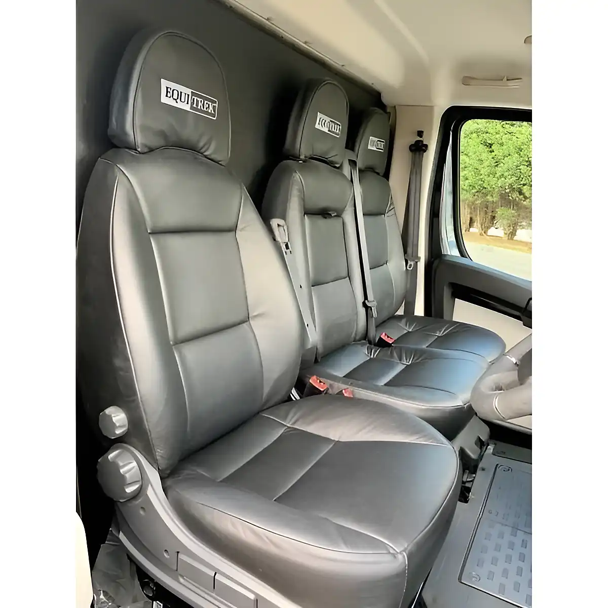 Used 2020 Peugeot Boxer Platform Cab Grey - Interior and Exterior details 11