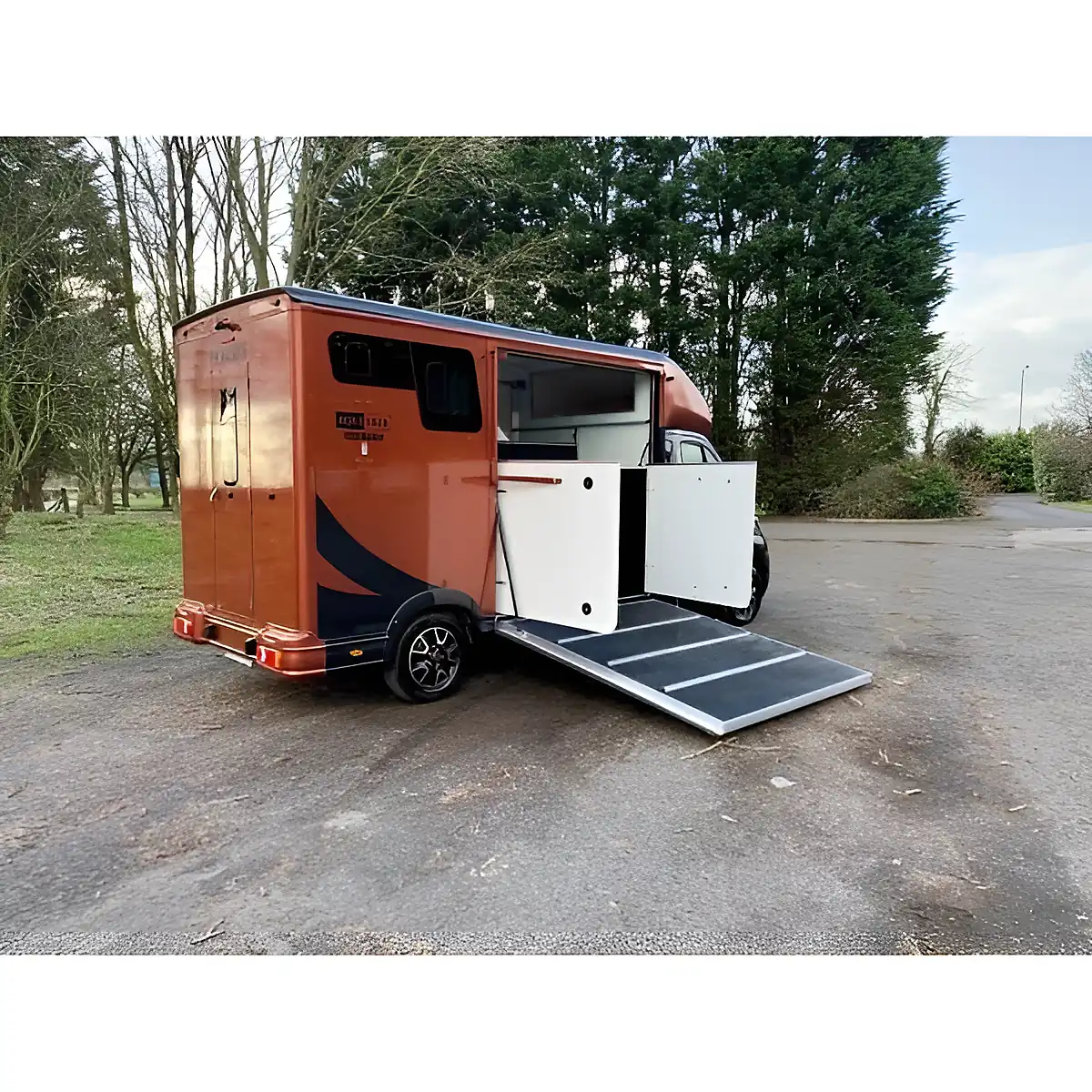 Used 2020 Peugeot Boxer Platform Cab Grey - Interior and Exterior details 2
