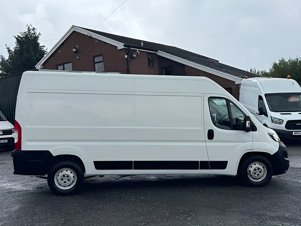 Used 2020 Peugeot Boxer Professional 435 L3 H2 Lwb White - Interior and Exterior details 5