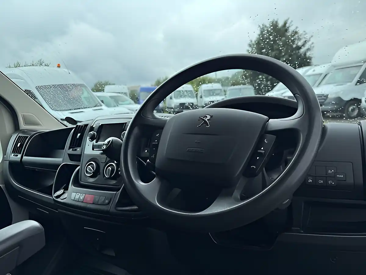 Used 2020 Peugeot Boxer Professional 435 L3 H2 Lwb White - Interior and Exterior details 9