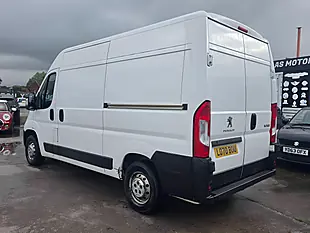 Used 2020 Peugeot Boxer Professional L2 H2 White - Interior and Exterior details 5