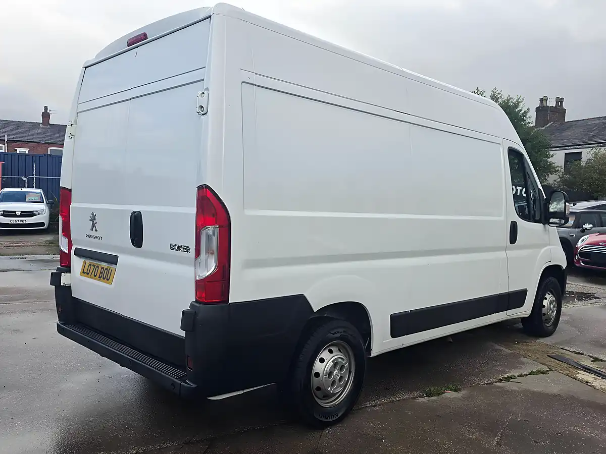 Used 2020 Peugeot Boxer Professional L2 H2 White - Interior and Exterior details 7