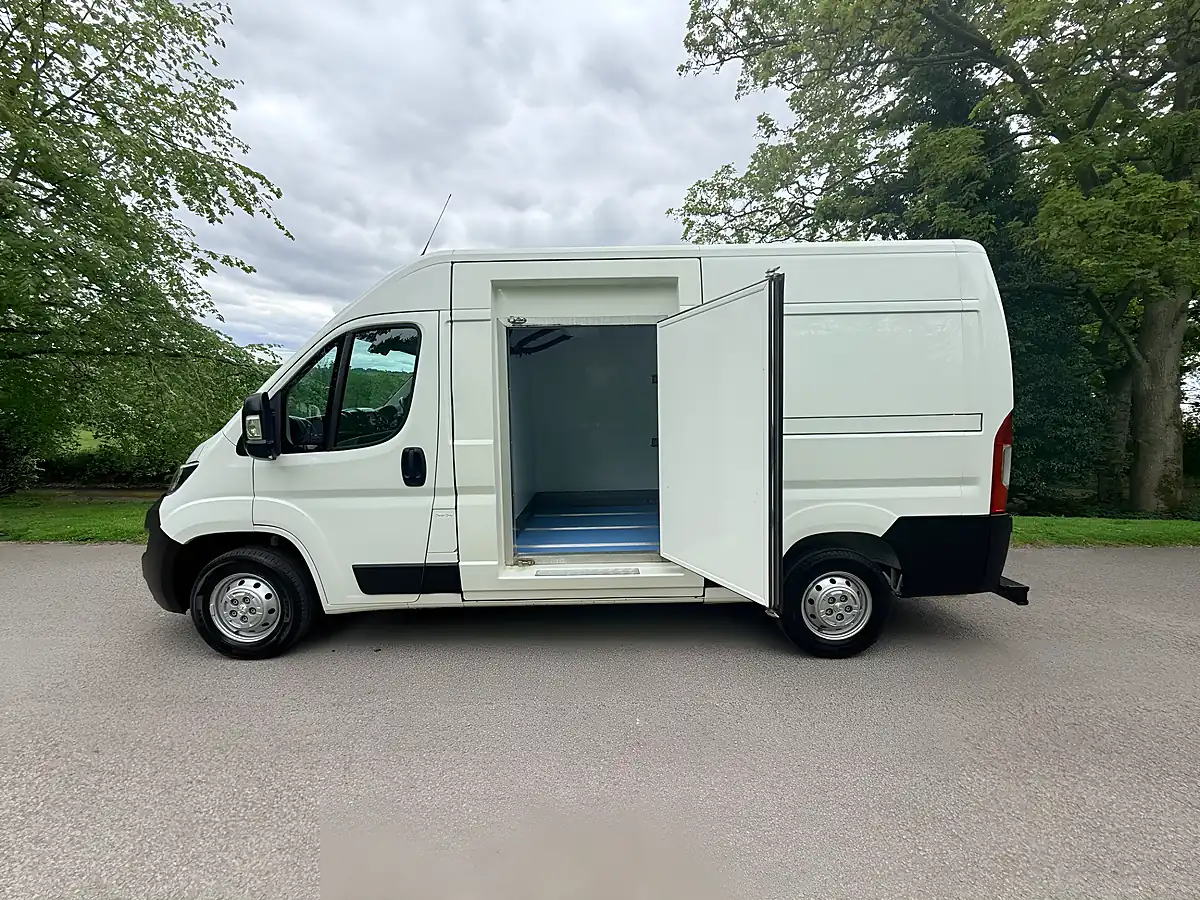 Used 2020 Peugeot Boxer Professional Panel Van White - Interior and Exterior details 7
