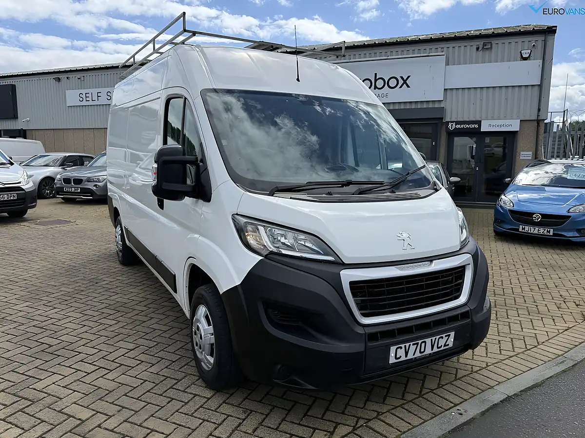 Used 2020 Peugeot Boxer Professional White - Front View