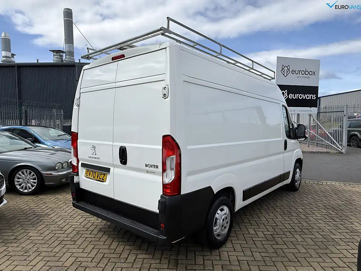 Used 2020 Peugeot Boxer Professional White - Interior and Exterior details 2