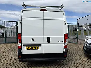Used 2020 Peugeot Boxer Professional White - Interior and Exterior details 3