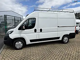 Used 2020 Peugeot Boxer Professional White - Interior and Exterior details 4