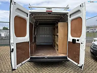 Used 2020 Peugeot Boxer Professional White - Interior and Exterior details 5