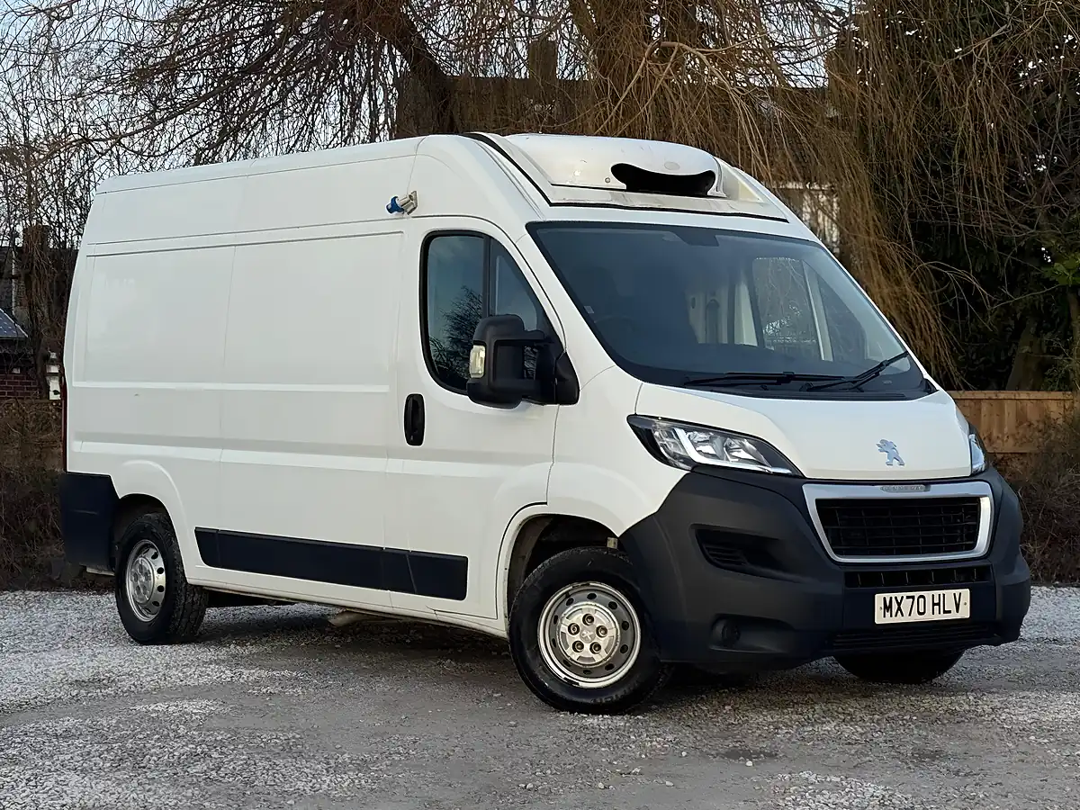 Used 2020 Peugeot Boxer Professional White - Front View