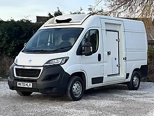 Used 2020 Peugeot Boxer Professional White - Interior and Exterior details 6