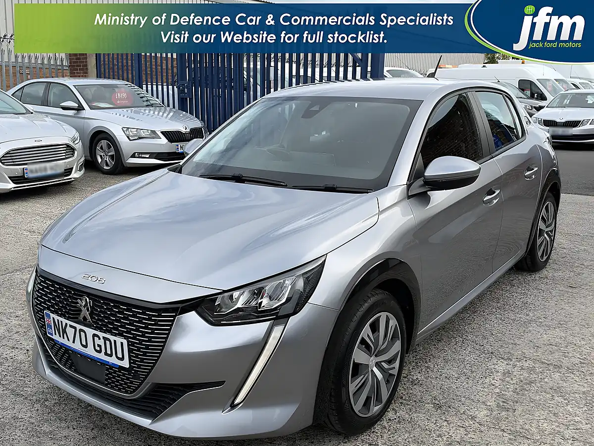 Used 2020 Peugeot E-208 Active Grey Metallic - Interior and Exterior details 10