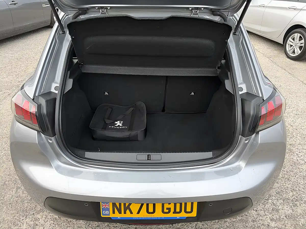 Used 2020 Peugeot E-208 Active Grey Metallic - Interior and Exterior details 16