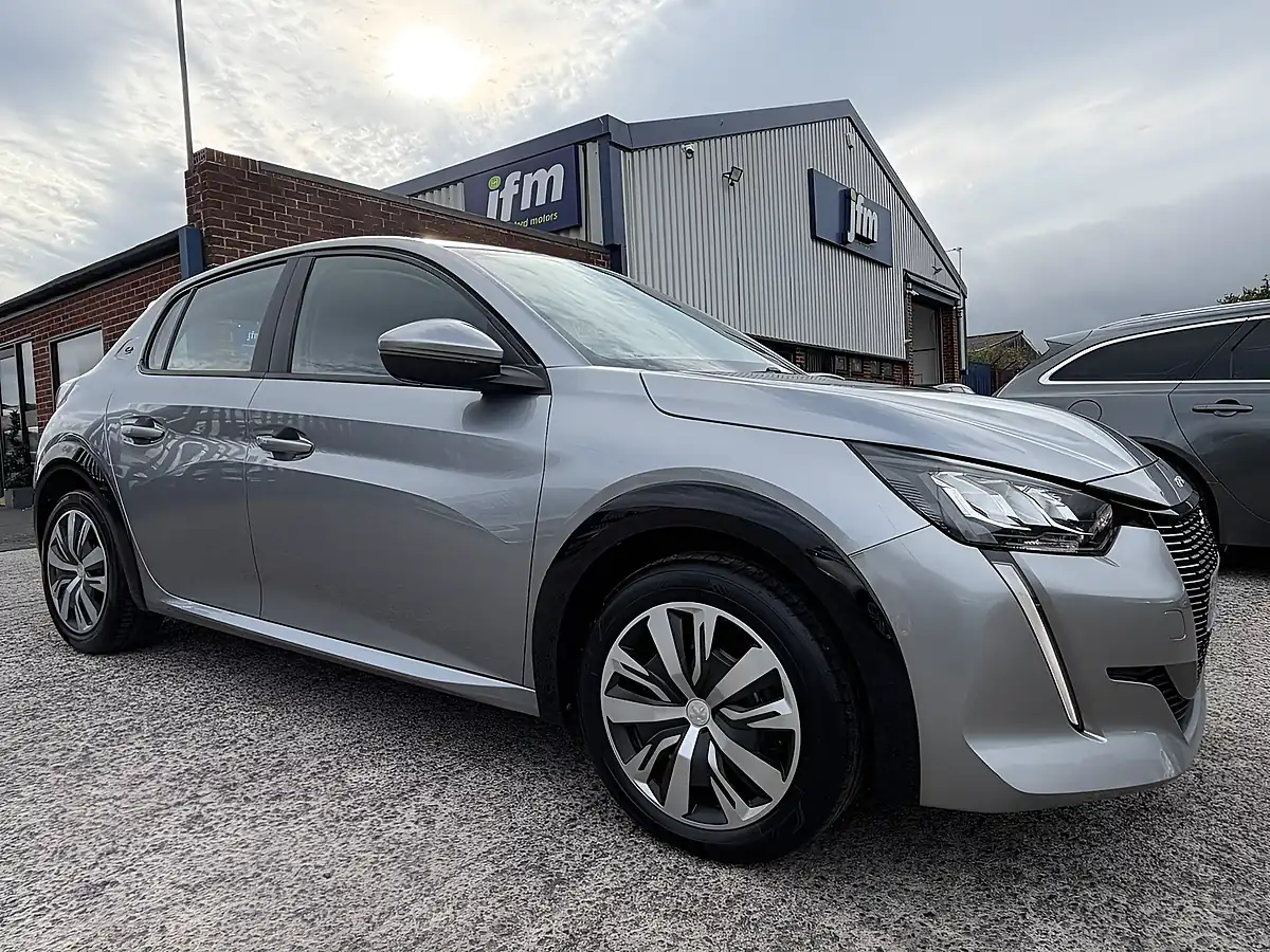 Used 2020 Peugeot E-208 Active Grey Metallic - Interior and Exterior details 20