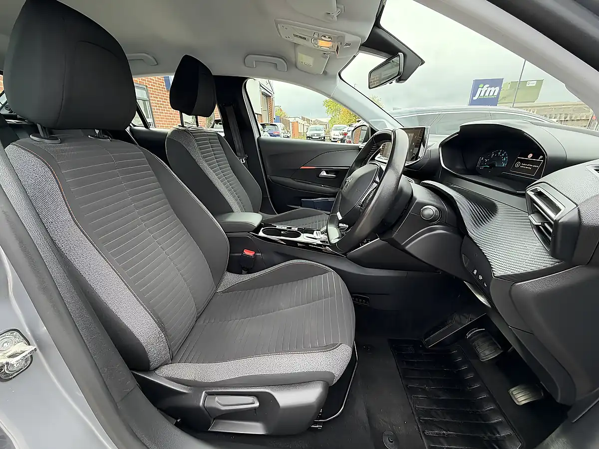 Used 2020 Peugeot E-208 Active Grey Metallic - Interior and Exterior details 3