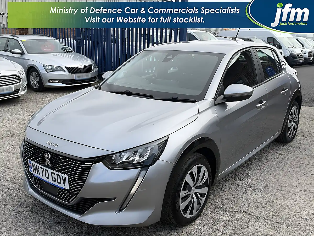 Used 2020 Peugeot E-208 Active Grey Metallic - Interior and Exterior details 10