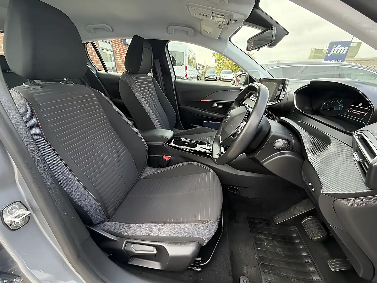 Used 2020 Peugeot E-208 Active Grey Metallic - Interior and Exterior details 3