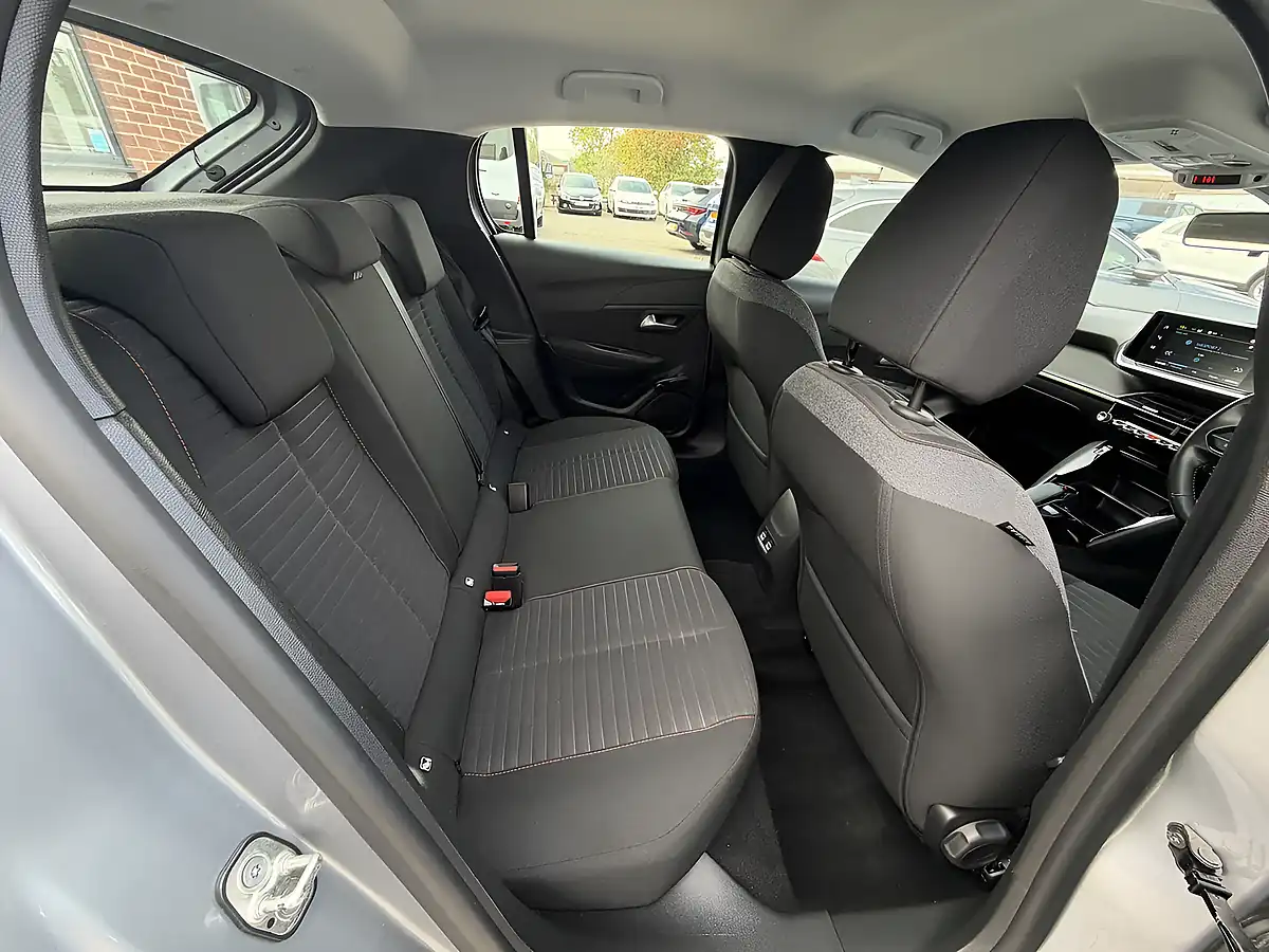 Used 2020 Peugeot E-208 Active Grey Metallic - Interior and Exterior details 4