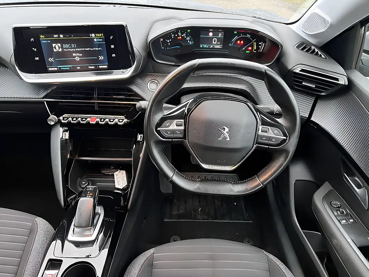 Used 2020 Peugeot E-208 Active Premium Artense Grey Metallic - Interior and Exterior details 11