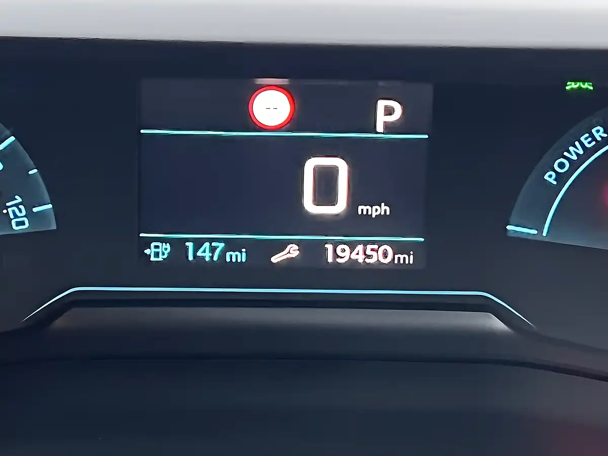 Used 2020 Peugeot E-208 Active Premium Artense Grey Metallic - Interior and Exterior details 13