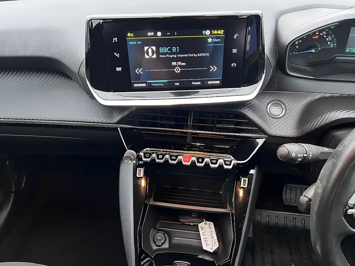 Used 2020 Peugeot E-208 Active Premium Artense Grey Metallic - Interior and Exterior details 14