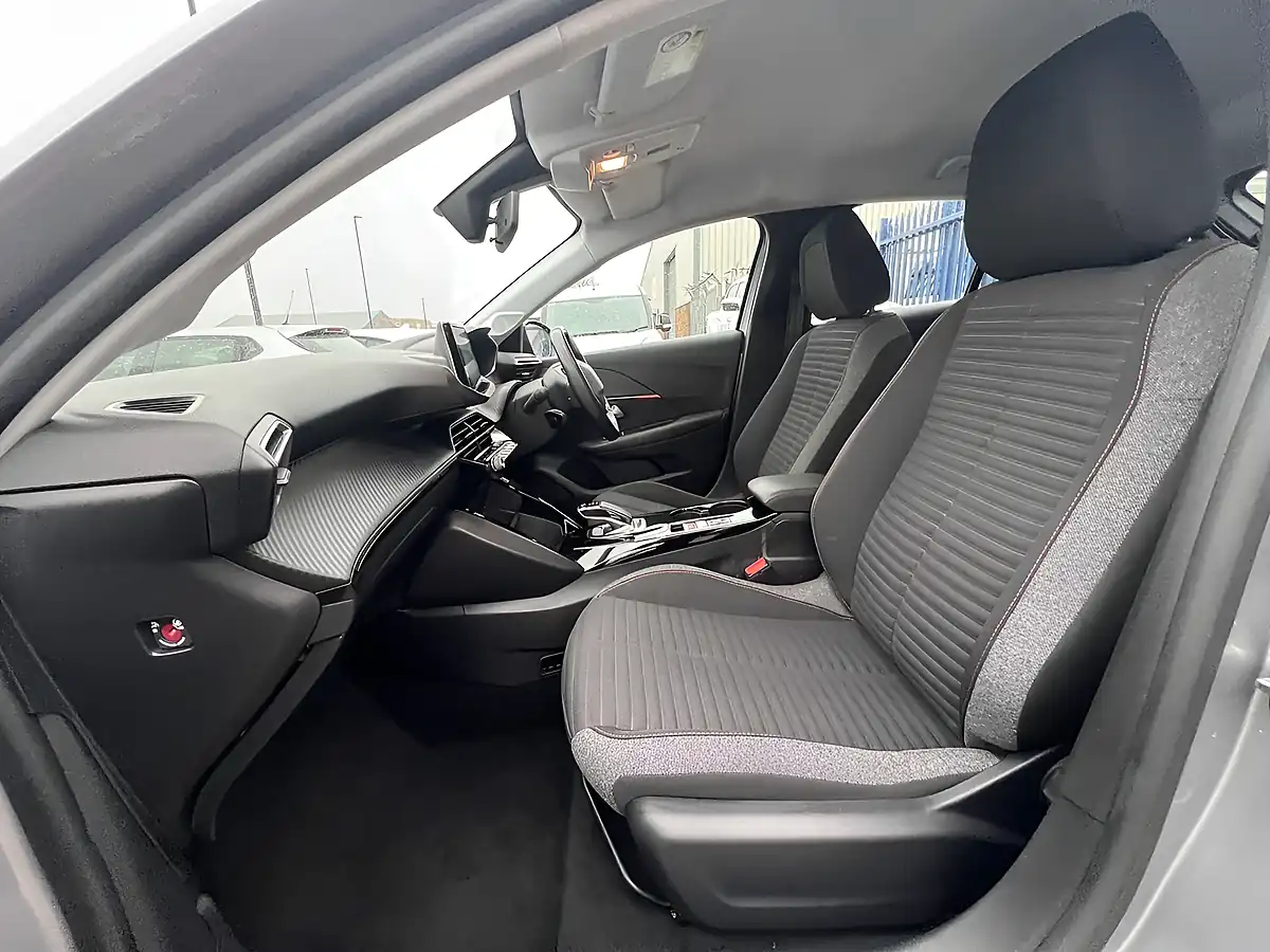 Used 2020 Peugeot E-208 Active Premium Artense Grey Metallic - Interior and Exterior details 15