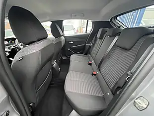Used 2020 Peugeot E-208 Active Premium Artense Grey Metallic - Interior and Exterior details 16