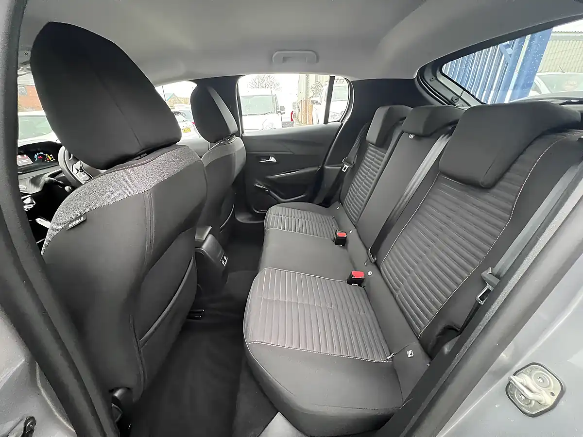 Used 2020 Peugeot E-208 Active Premium Artense Grey Metallic - Interior and Exterior details 16
