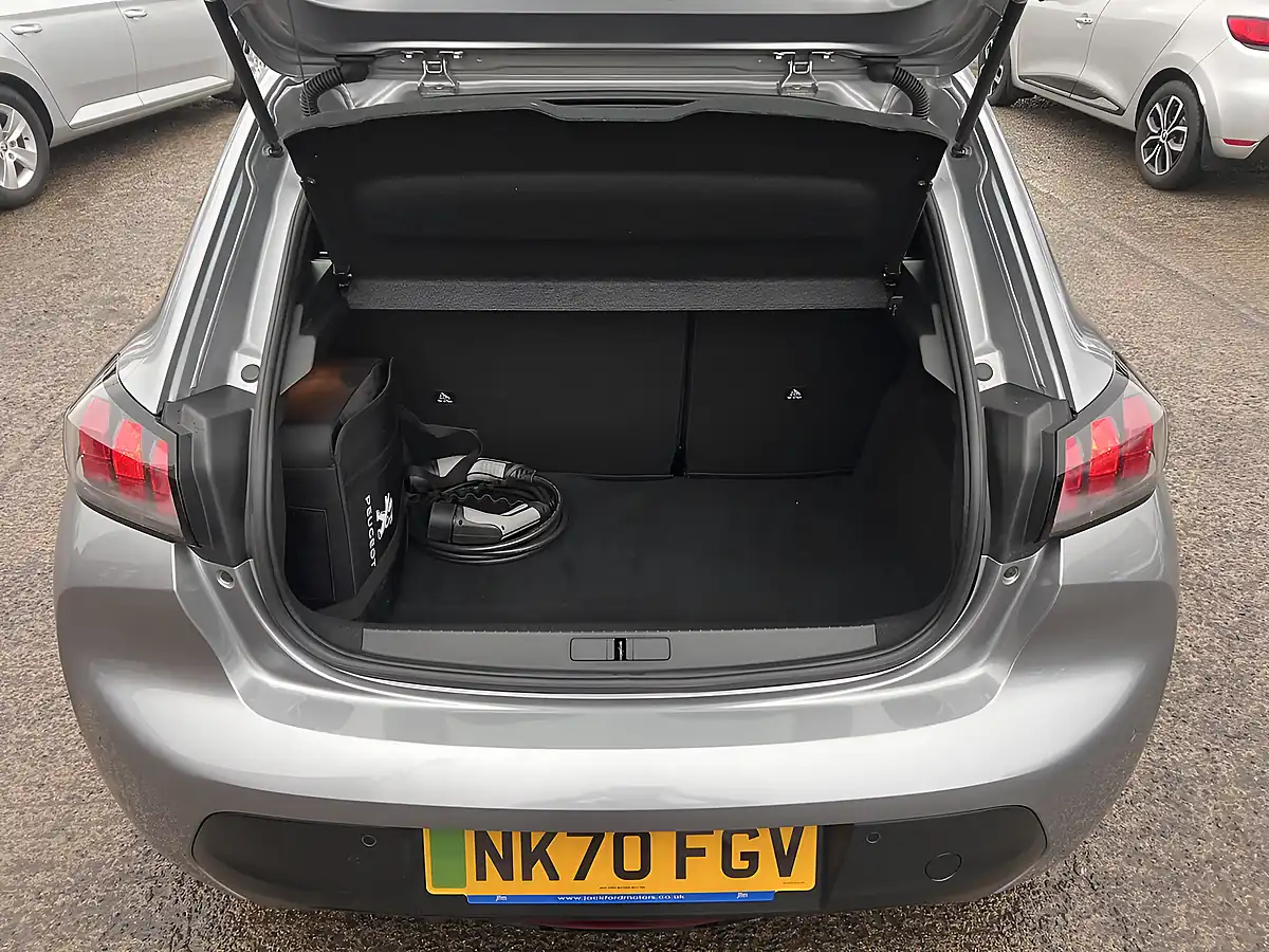 Used 2020 Peugeot E-208 Active Premium Artense Grey Metallic - Interior and Exterior details 18