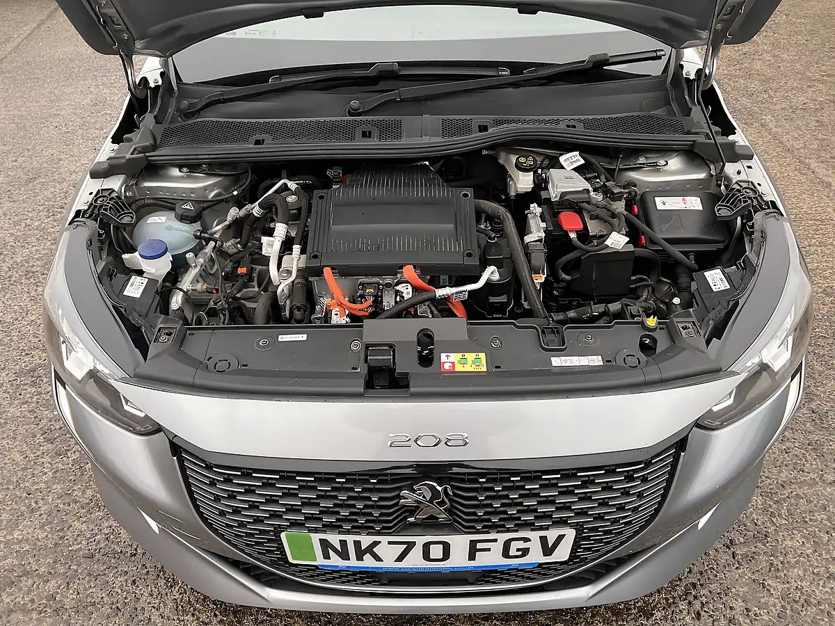 Used 2020 Peugeot E-208 Active Premium Artense Grey Metallic - Interior and Exterior details 20